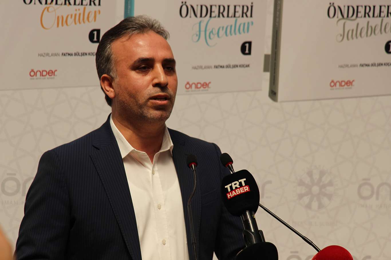 ​ÖNDER: İmam Hatip Neslinin Öncüler, Hocalar ve Talebeler adlı 3 kitabın tanıtımını yaptı